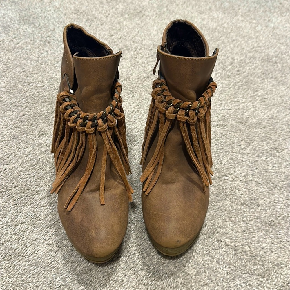 Sbicca bootie wedge in great condition